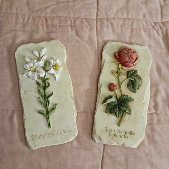 Set of 2 Lily Flower & Rose Decorative Wall Hangings – DECOLINE New York… - Picture 7 of 12